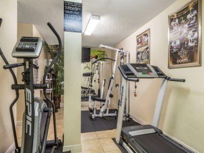 Super 8 By Wyndham New Orleans Hotel Bagian luar foto